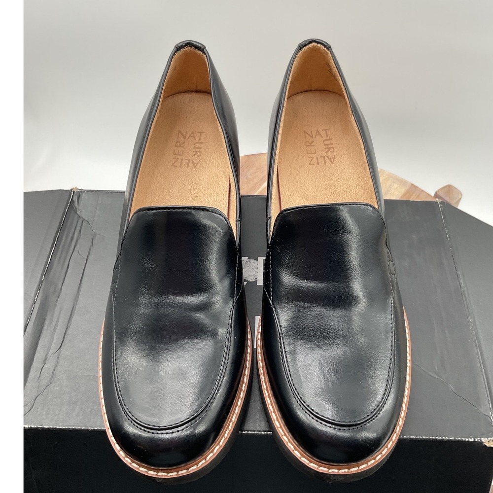 Naturalizer Cabaret Black Platform Lug Sole Loafers Womens 10M Contrast Stitch